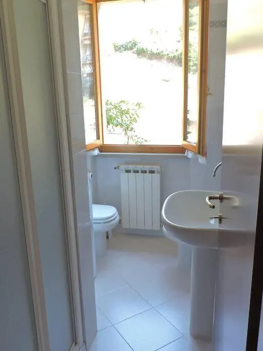 Casa Vacanze La Cicala Понтремоли