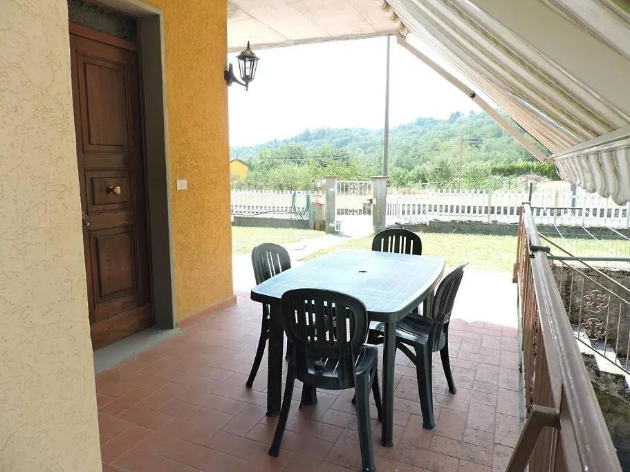 Casa Vacanze La Cicala Понтремоли Дом отдыха
