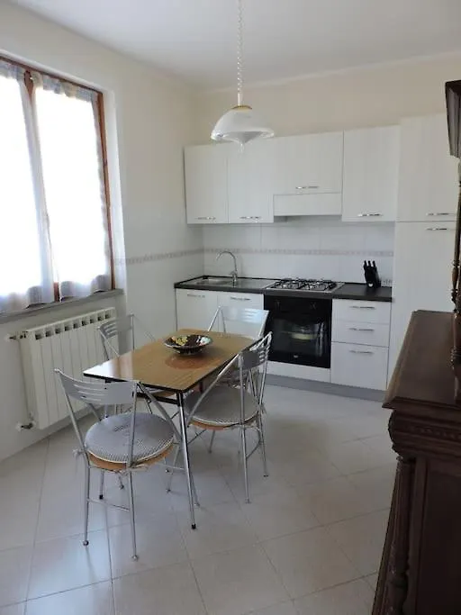 Casa Vacanze La Cicala Понтремоли